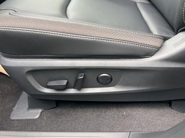 new 2025 Nissan Pathfinder car, priced at $46,064