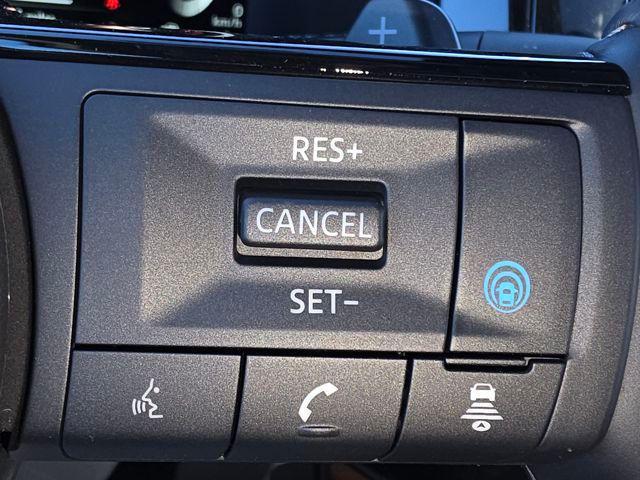 new 2025 Nissan Pathfinder car, priced at $49,193