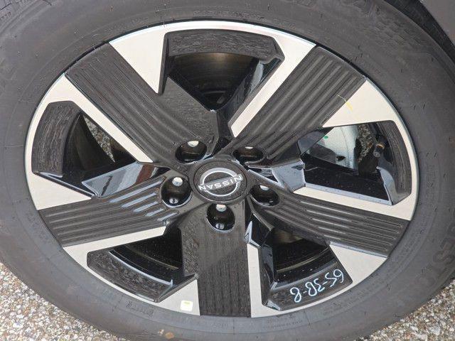 new 2025 Nissan Kicks car, priced at $23,220