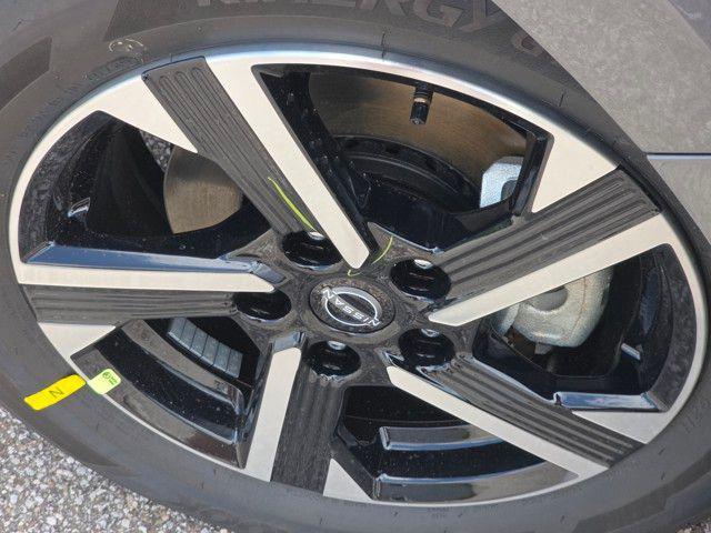 new 2025 Nissan Sentra car, priced at $23,129