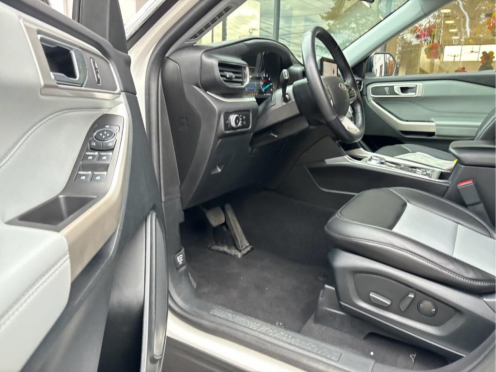 used 2023 Ford Explorer car, priced at $33,066