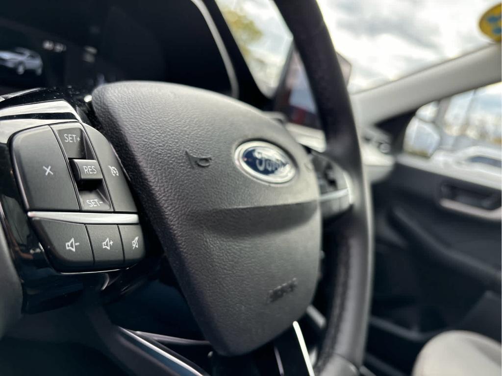 used 2022 Ford Escape car, priced at $21,000
