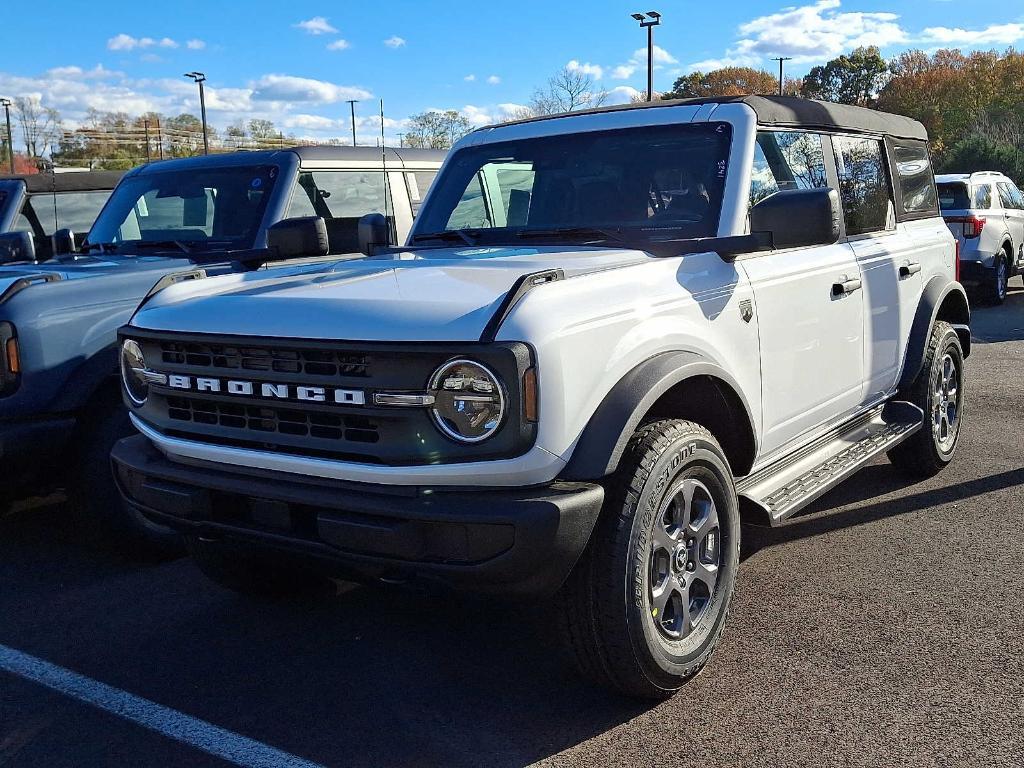new 2025 Ford Bronco car, priced at $46,670