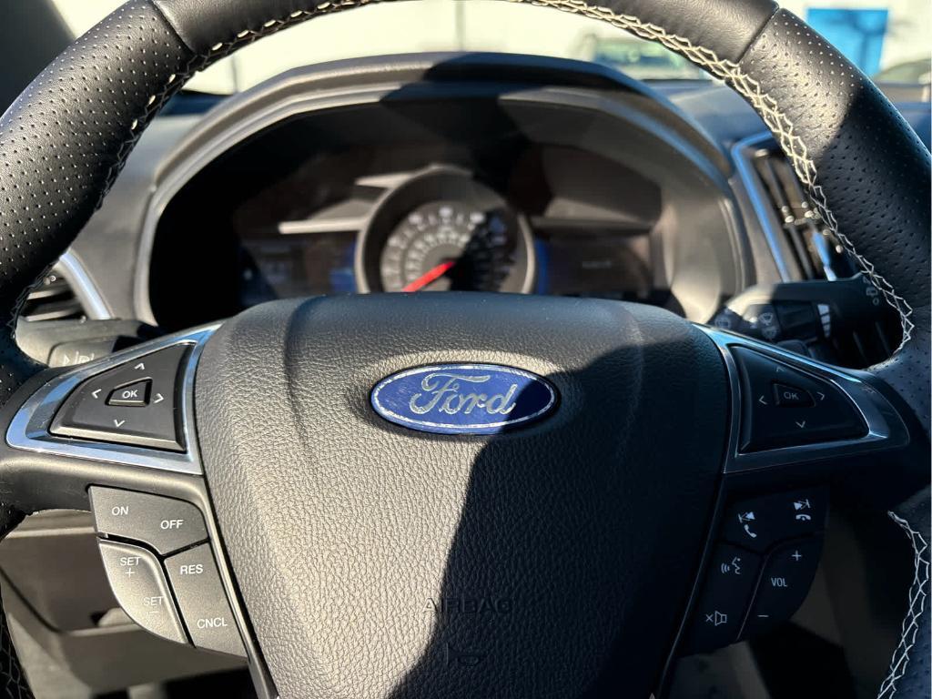used 2022 Ford Edge car, priced at $31,433