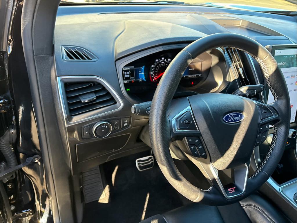 used 2022 Ford Edge car, priced at $31,433