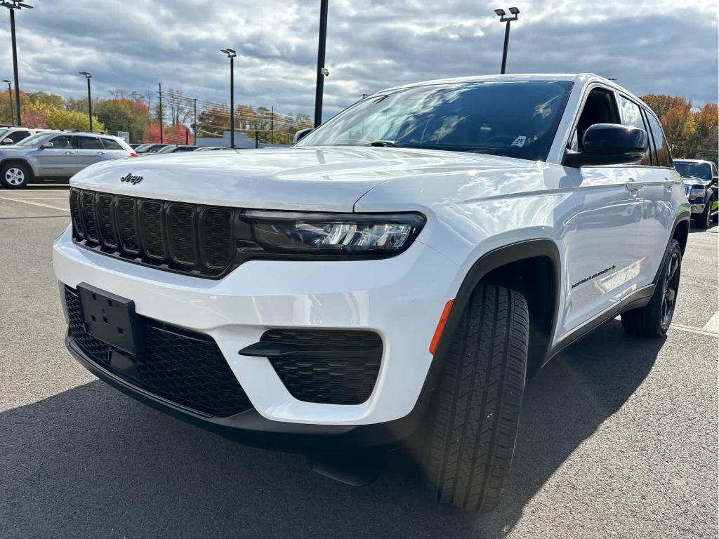 used 2022 Jeep Grand Cherokee car, priced at $28,965