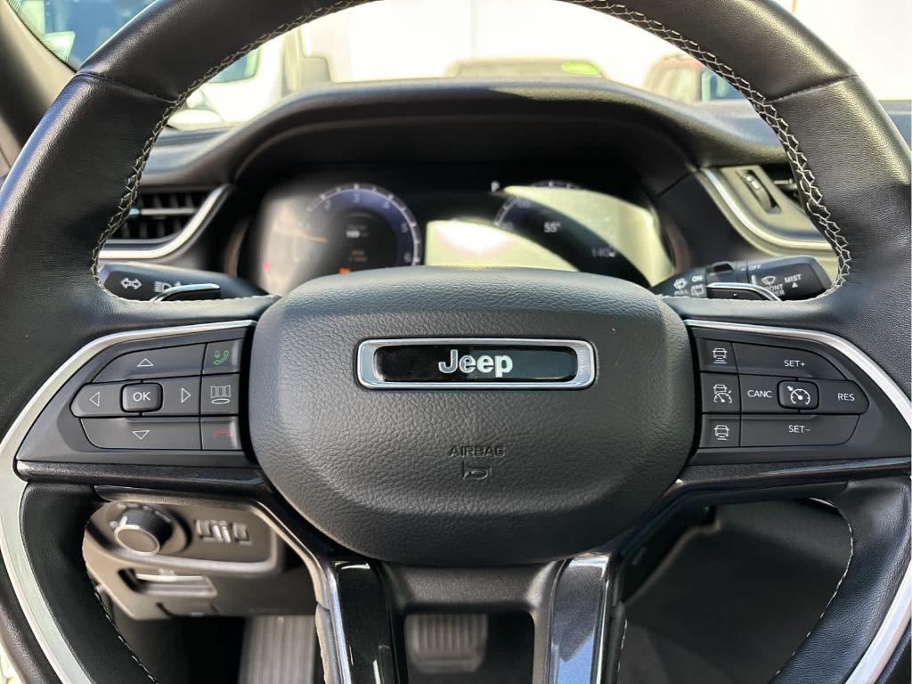 used 2022 Jeep Grand Cherokee car, priced at $28,965
