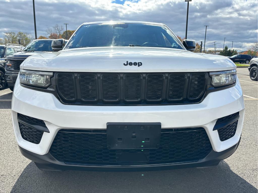 used 2022 Jeep Grand Cherokee car, priced at $28,965