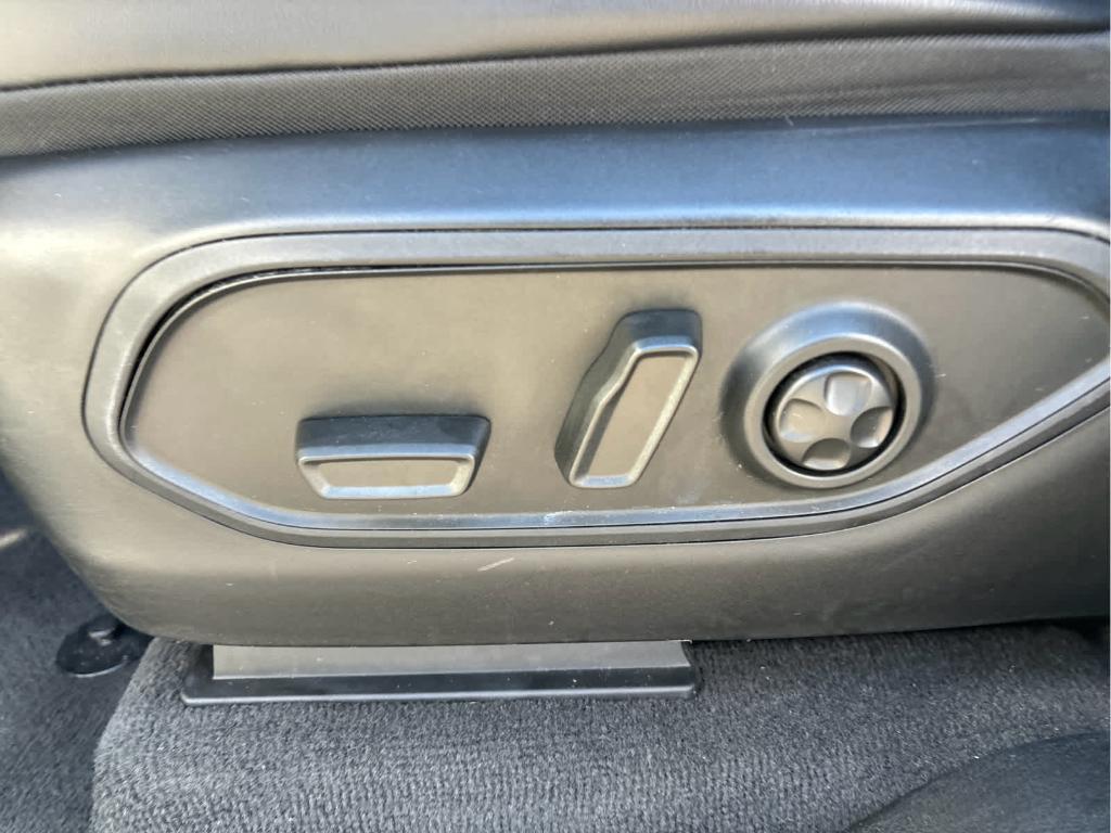 used 2022 Jeep Grand Cherokee car, priced at $28,965