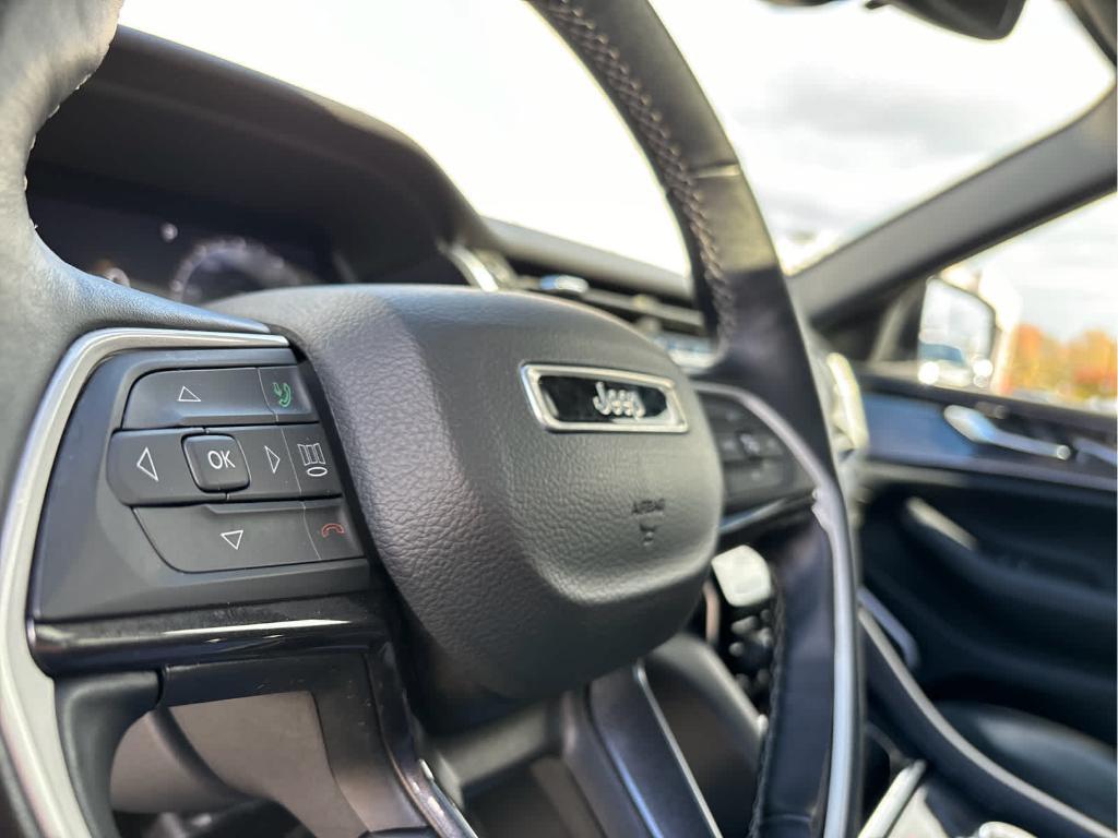 used 2022 Jeep Grand Cherokee car, priced at $28,965