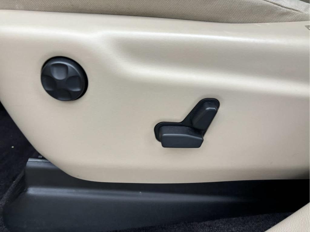 used 2017 Jeep Grand Cherokee car, priced at $11,835