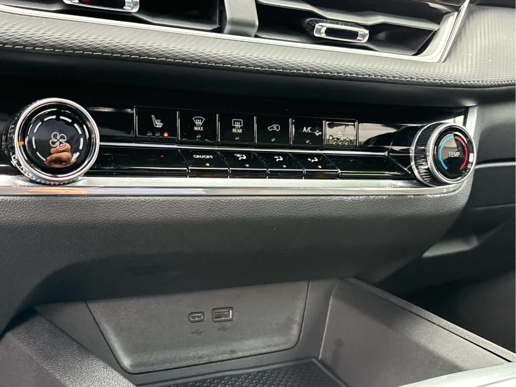 used 2025 Chevrolet Equinox car, priced at $27,935