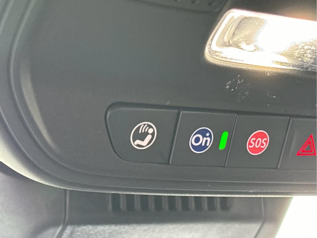 used 2025 Chevrolet Equinox car, priced at $27,935