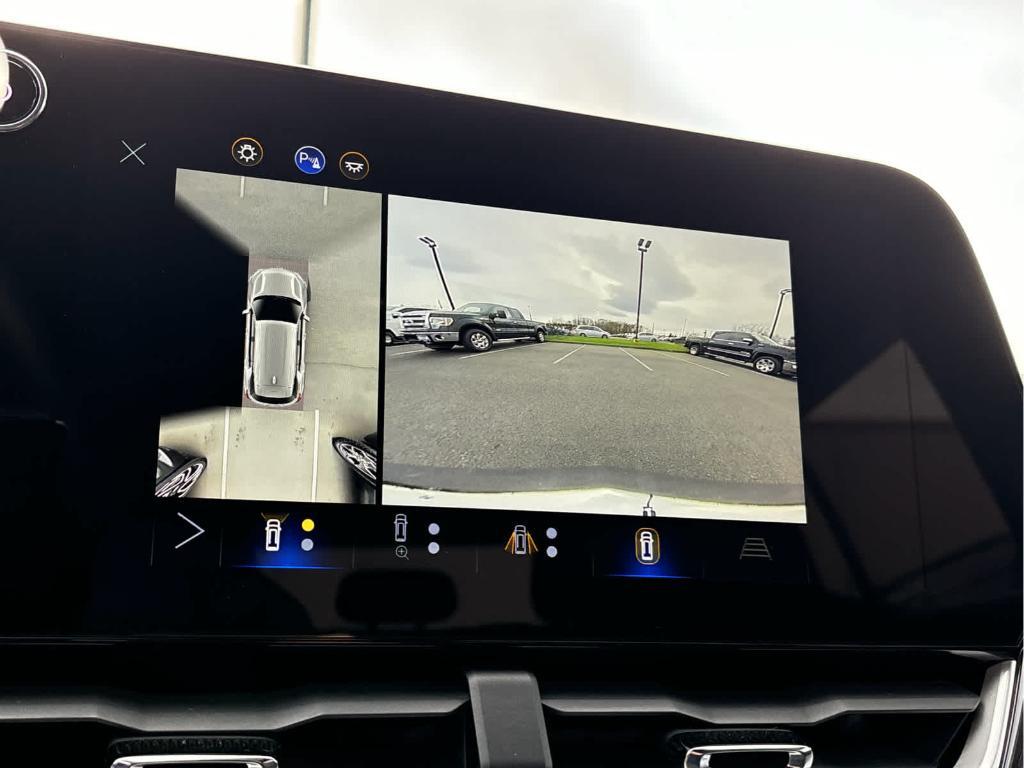 used 2025 Chevrolet Equinox car, priced at $27,935