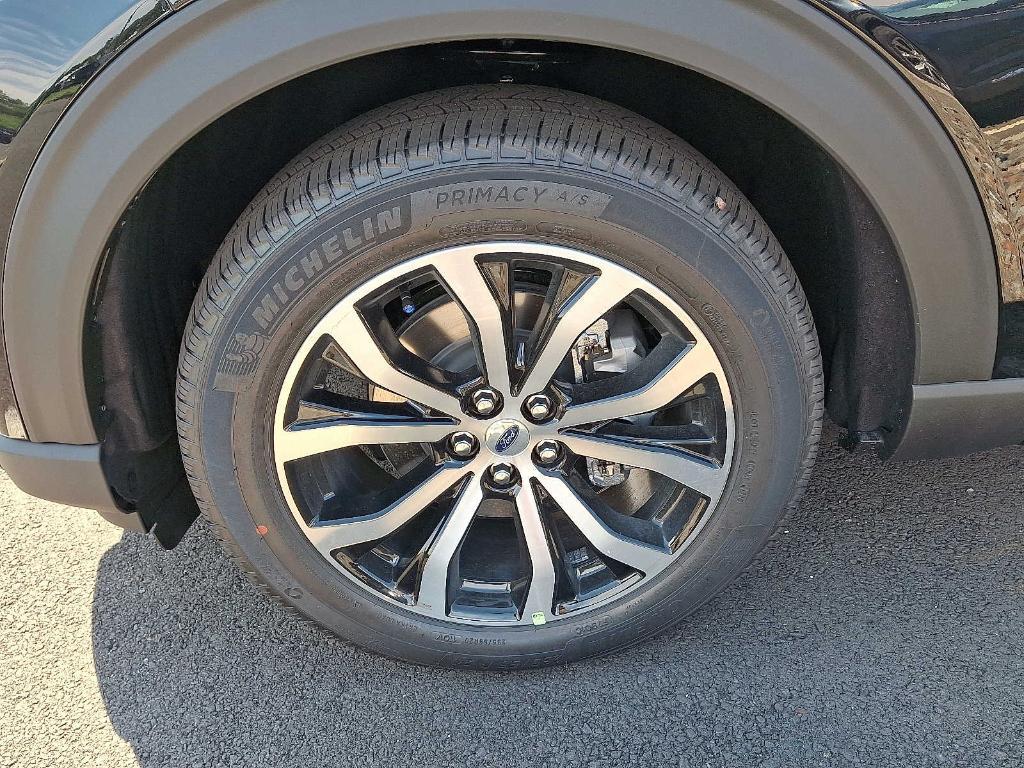 new 2025 Ford Explorer car, priced at $49,810