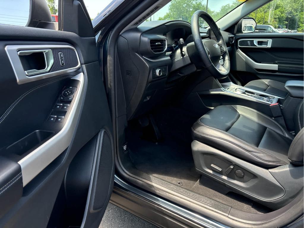 used 2022 Ford Explorer car, priced at $31,335