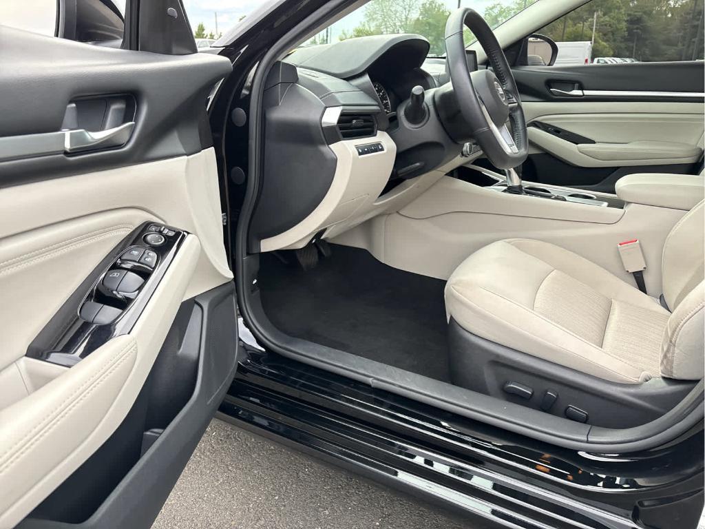 used 2021 Nissan Altima car, priced at $17,035