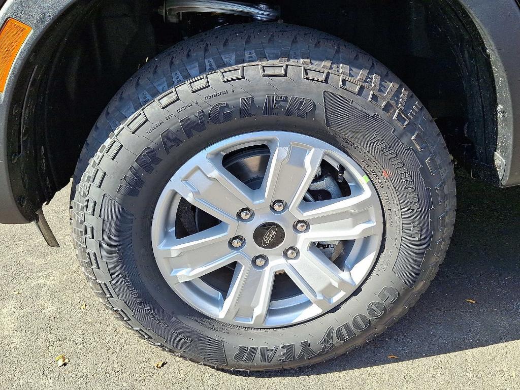 new 2025 Ford Ranger car, priced at $39,990