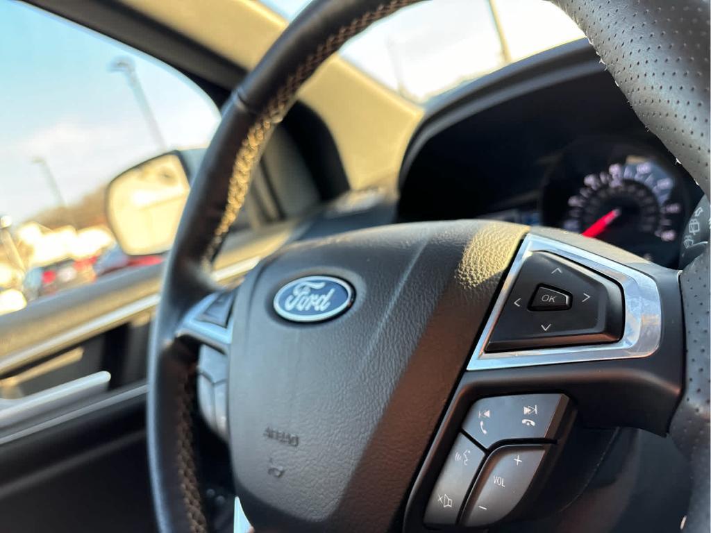 used 2022 Ford Edge car, priced at $25,235