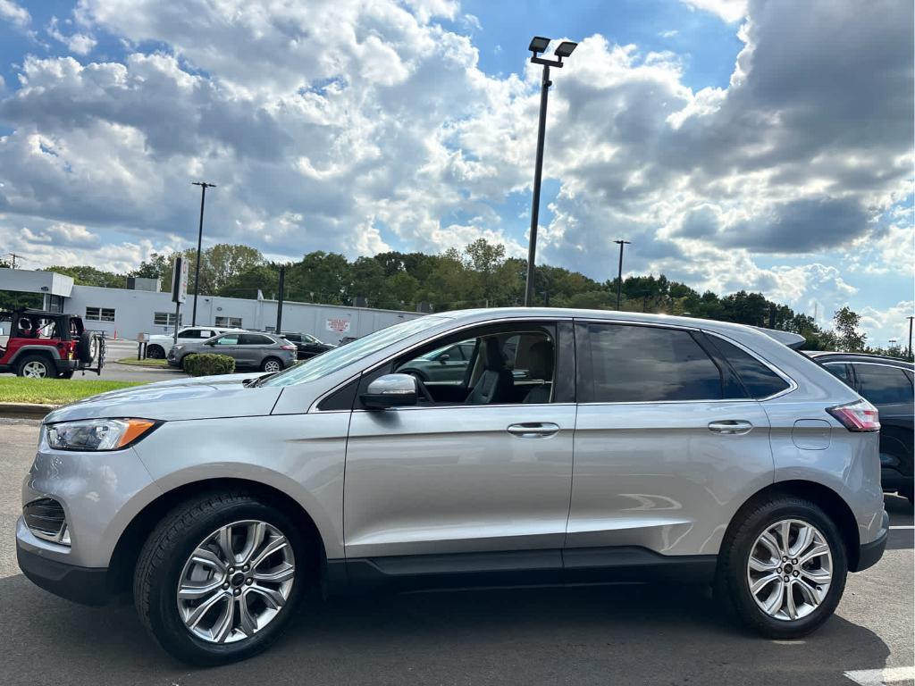used 2024 Ford Edge car, priced at $31,435