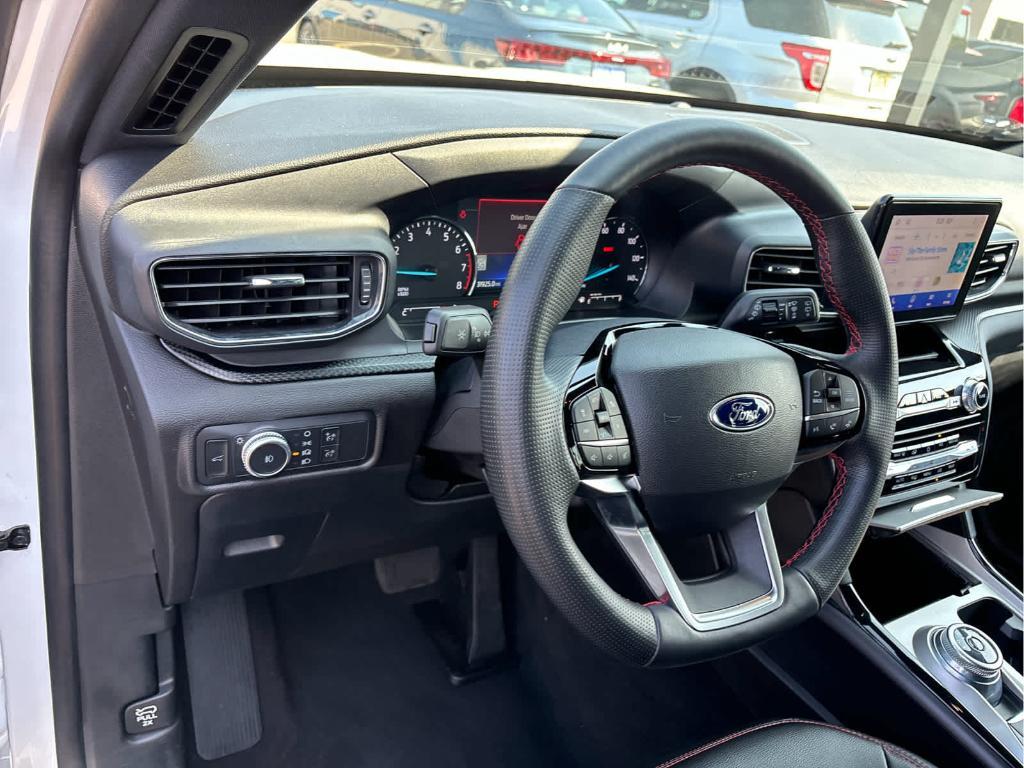 used 2022 Ford Explorer car, priced at $32,321