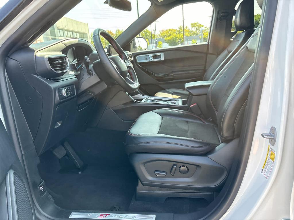 used 2022 Ford Explorer car, priced at $32,321