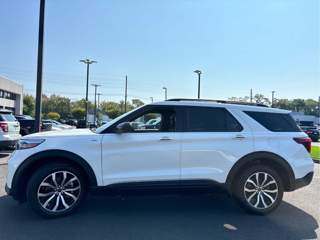 used 2022 Ford Explorer car, priced at $32,321
