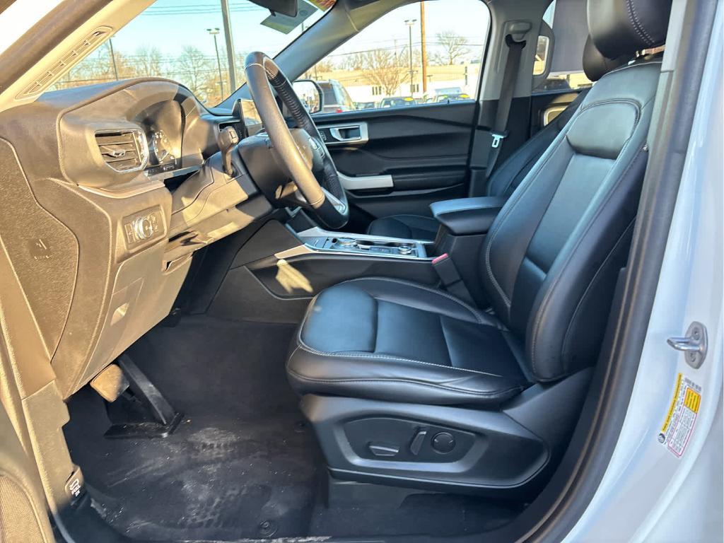 used 2022 Ford Explorer car, priced at $29,935