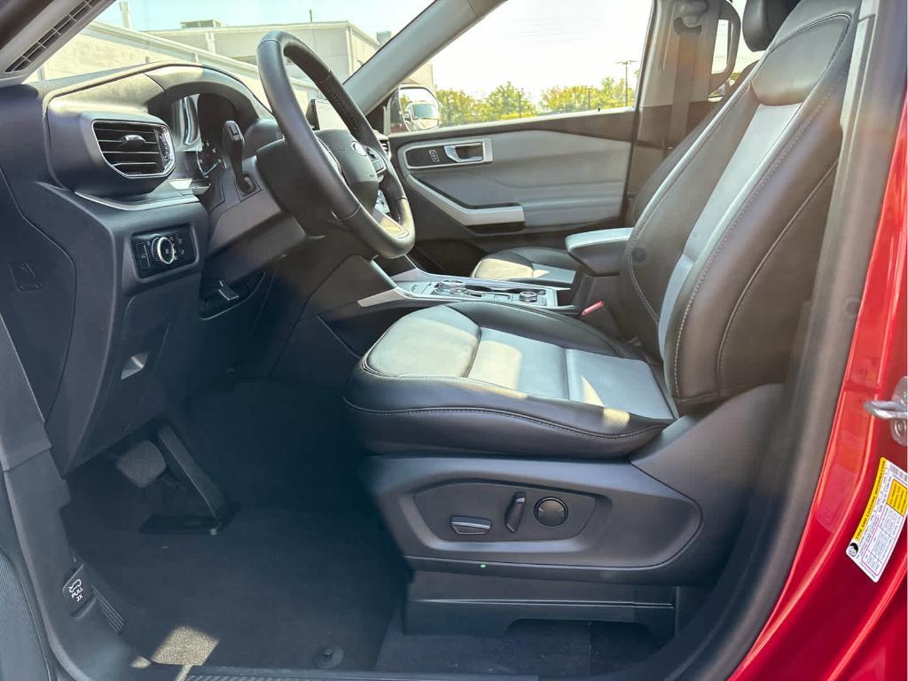 used 2024 Ford Explorer car, priced at $37,135