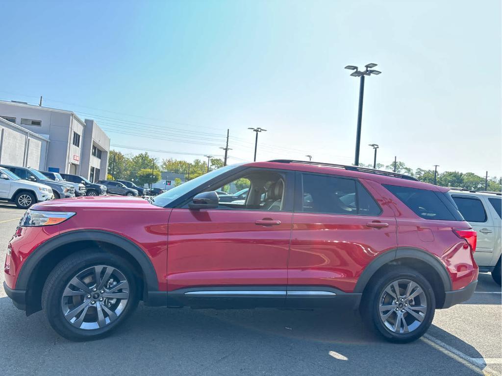 used 2024 Ford Explorer car, priced at $37,135