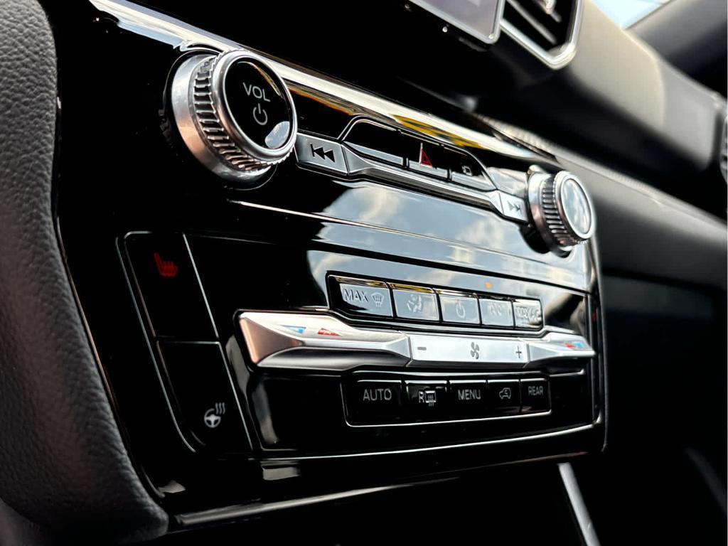 used 2022 Ford Explorer car, priced at $33,635