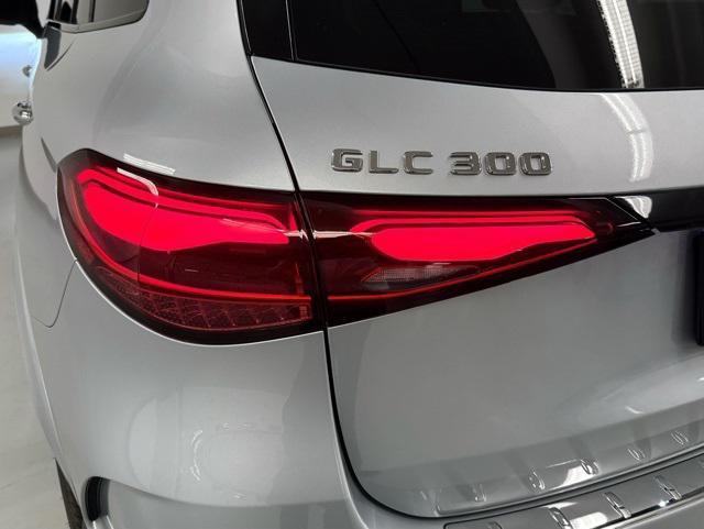 new 2025 Mercedes-Benz GLC 300 car, priced at $62,020