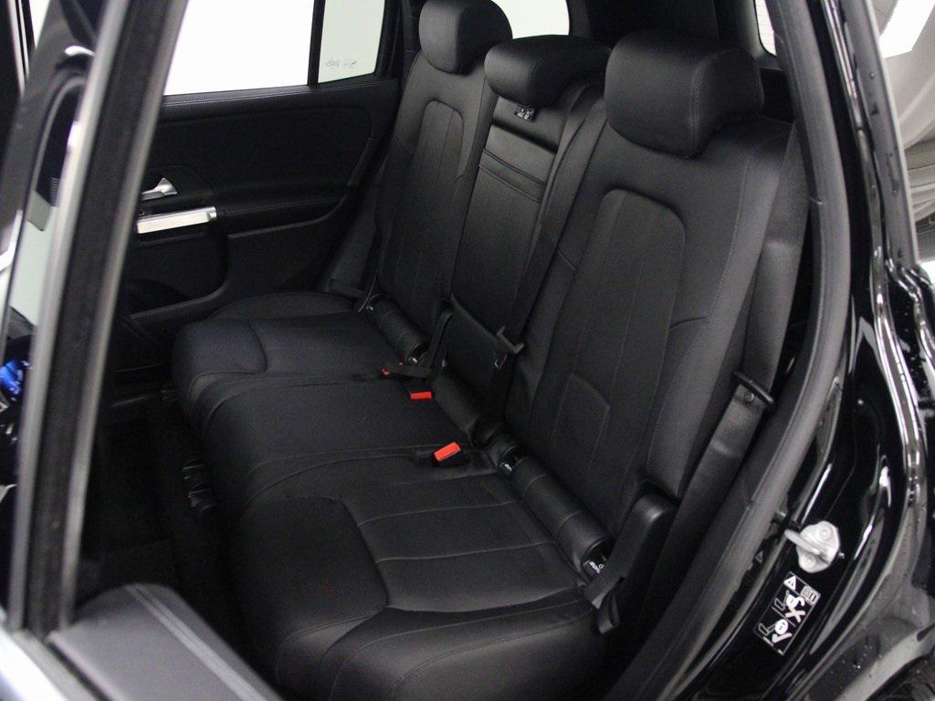 used 2021 Mercedes-Benz GLB 250 car, priced at $27,550