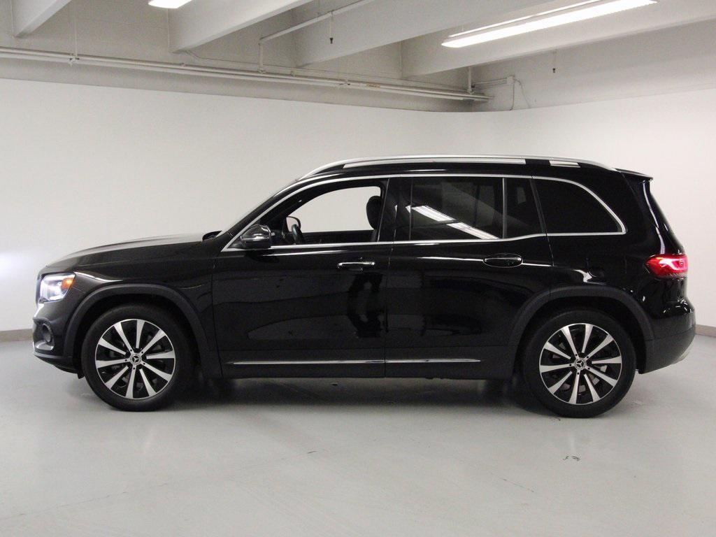 used 2021 Mercedes-Benz GLB 250 car, priced at $27,550