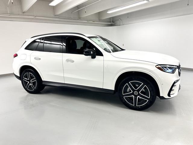 new 2025 Mercedes-Benz GLC 300 car, priced at $57,625