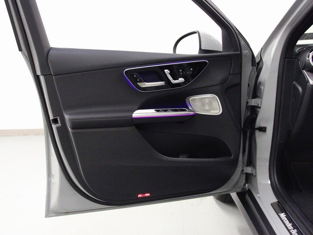 new 2026 Mercedes-Benz GLC 300 car, priced at $60,425