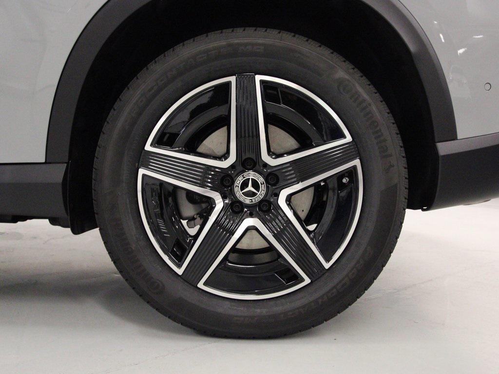 new 2026 Mercedes-Benz GLC 300 car, priced at $60,425