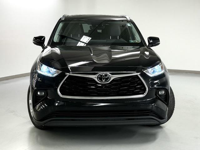 used 2020 Toyota Highlander car, priced at $31,880