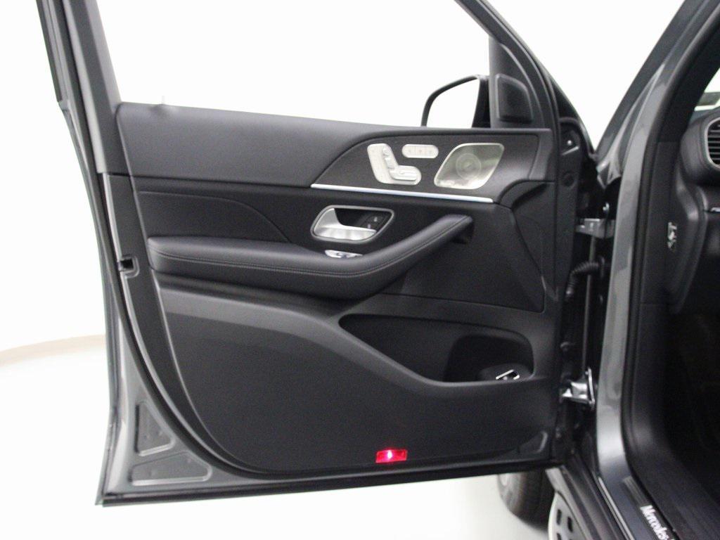 new 2026 Mercedes-Benz GLS 450 car, priced at $97,045