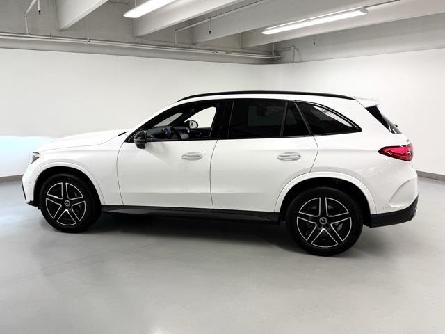 new 2025 Mercedes-Benz GLC 300 car, priced at $62,420