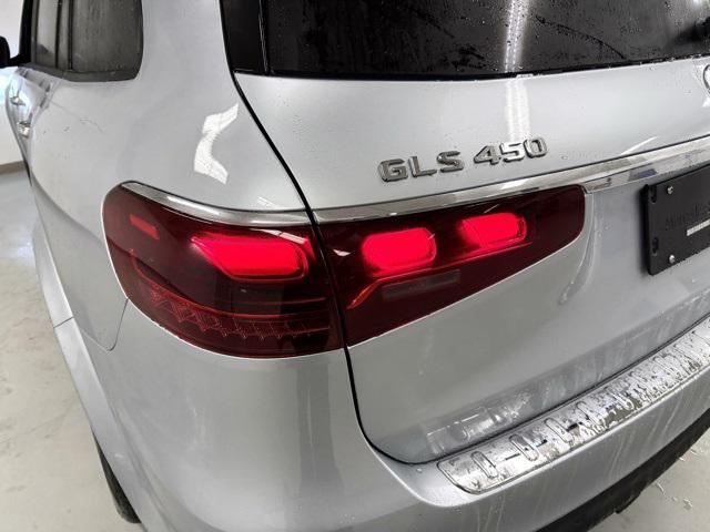 new 2025 Mercedes-Benz GLS 450 car, priced at $100,180