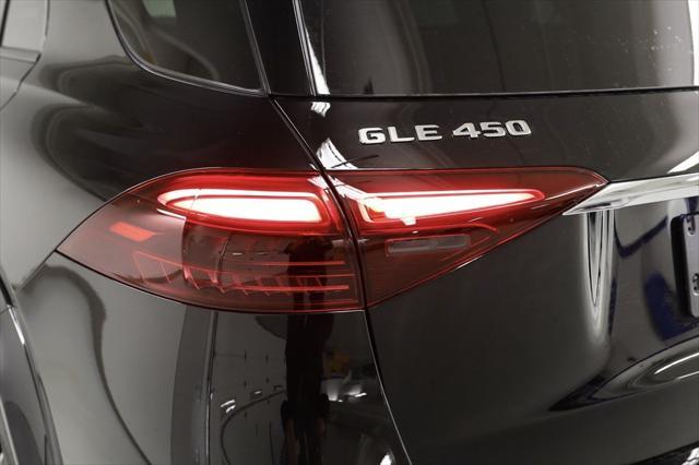 new 2025 Mercedes-Benz GLE 450 car, priced at $82,715