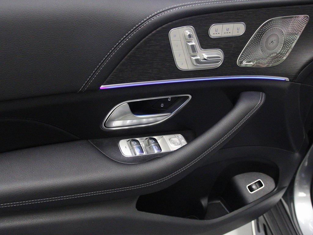 new 2026 Mercedes-Benz GLS 450 car, priced at $98,180