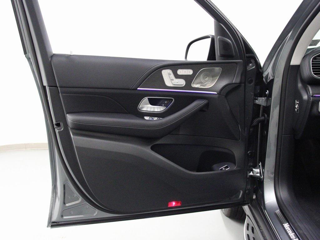 new 2026 Mercedes-Benz GLS 450 car, priced at $98,180