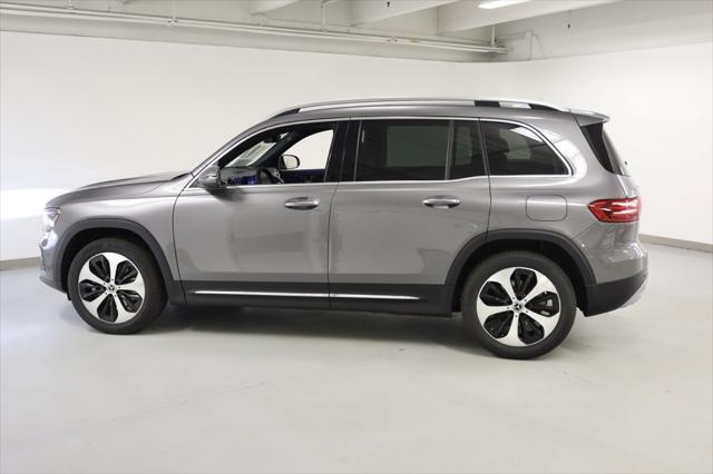 new 2025 Mercedes-Benz GLB 250 car, priced at $55,225