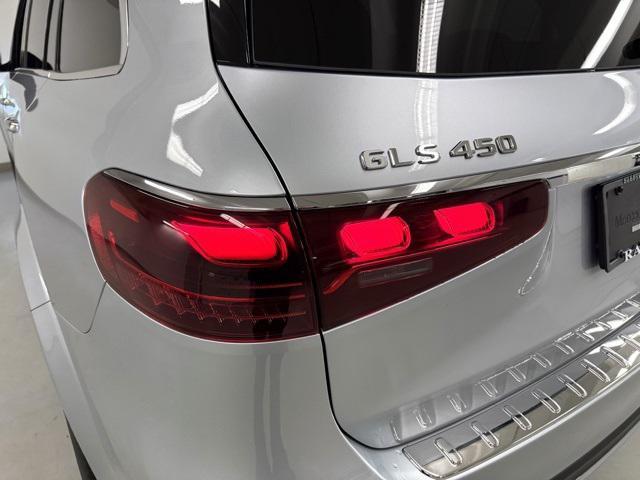 new 2025 Mercedes-Benz GLS 450 car, priced at $95,365