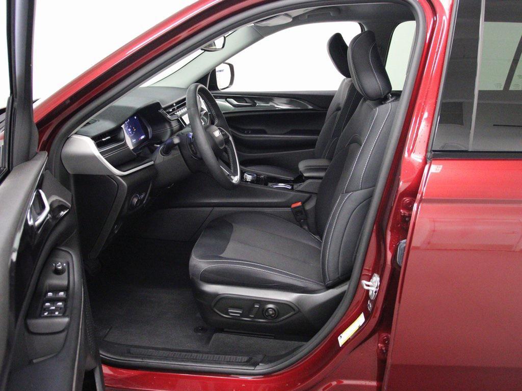 used 2023 Jeep Grand Cherokee L car, priced at $28,990