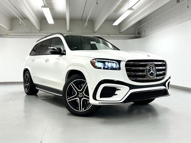 new 2025 Mercedes-Benz GLS 450 car, priced at $97,980