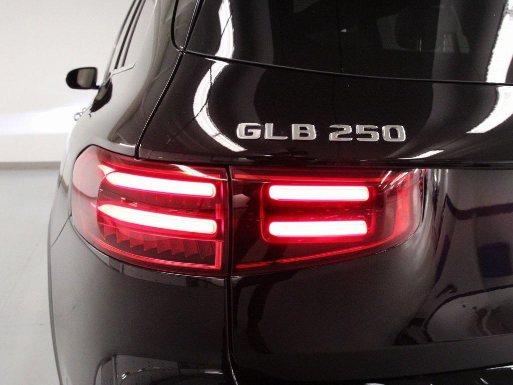 used 2025 Mercedes-Benz GLB 250 car, priced at $43,550