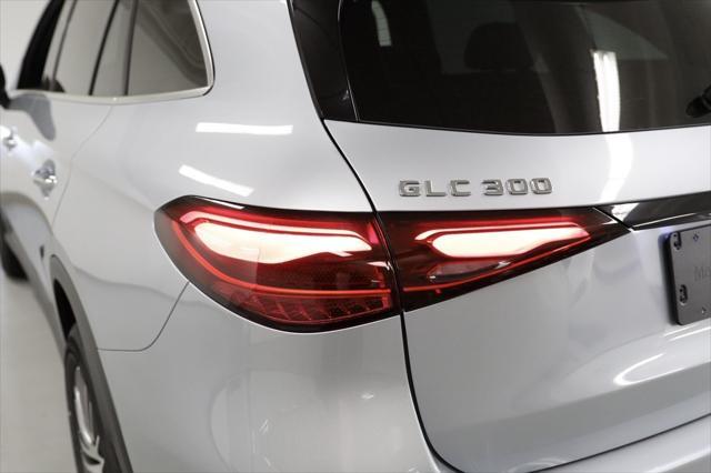 new 2025 Mercedes-Benz GLC 300 car, priced at $56,175